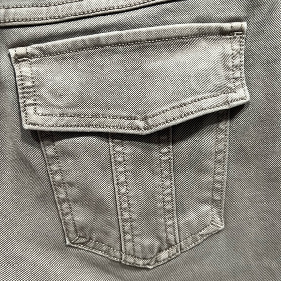 SPANX Twill Ankle Cargo Pant - Picture 5 of 8